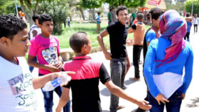 تنتشر ظاهرة التحرش في كثير من الدول العربية خاصة في المناسبات الاجتماعية 