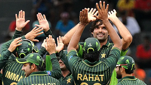 محمد عرفان تین وکٹوں کے ساتھ سب سے کامیاب پاکستانی بولر رہے