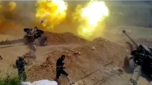 المدفعية الحكومية تدك مواقع المعارضة في الزبداني