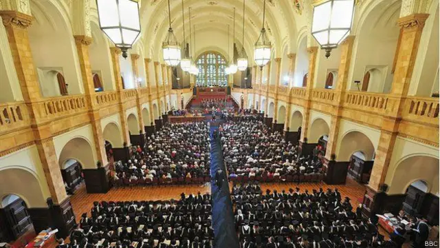 Takardun Al-Kur'anin sun kwashe shekara da shekaru a dakin karatun Jami'ar ba tare da an kula da su ba.