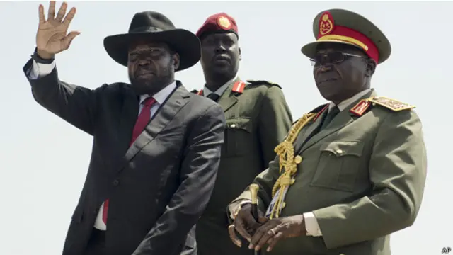 الرئيس سالفا كير ورئيس اركانه بول مالونغ آوان