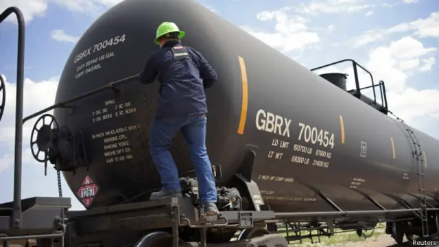 امریکی خام تیل کی قیمت صفر اعشاریہ چار فیصد کی کمی کے بعد 50 ڈالر فی بیرل پر پہنچ گئی ہے