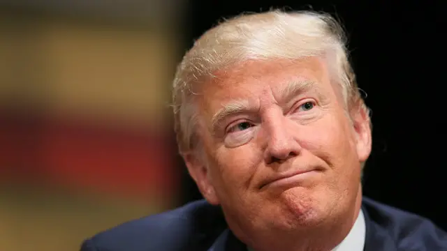 Согласно результатам соцопросов, Трамп уверенно лидирует среди претендентов от Республиканской партии.