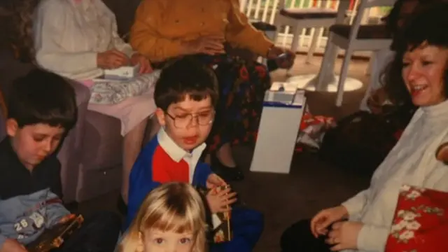 एडम पीयर्सन