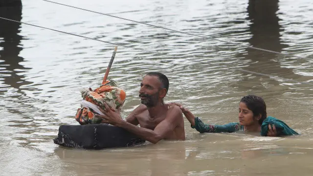 صوبہ پنجاب میں سیلاب سے متاثرہ افراد کی تعداد دو لاکھ 30 ہزار سے تجاوز کر گئی ہے