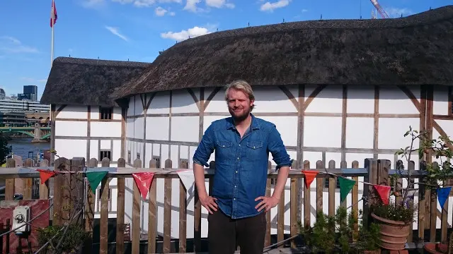 莎士比亚环球剧场执行制作人汤姆·伯德