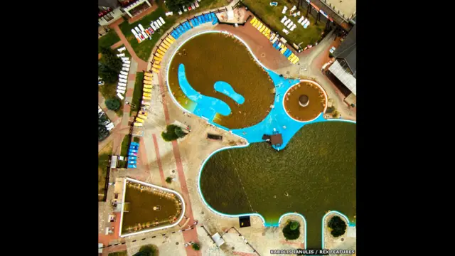 ’یہ تمام تر تصاویر چار ماہ کے دوران لی گئی ہیں۔ میں نے یہ تصاویر کروشیا اور سلوواکیہ میں لی ہیں۔‘ (تھرمل سپا، بیسینوا، سلوواکیہ) 