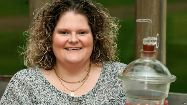 对露易丝来说，作为世界上第一个“试管婴儿”，在她度过38岁生日的时候，对母亲当年的选择是感激和骄傲。