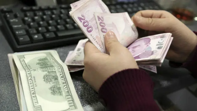 Аёлларнинг кўпчилиги Туркияда ноқонуний ишлашади, бироқ шунга қарамасдан улар ўз мамлакатларида олган маошларидан кўп топишларини айтишади.