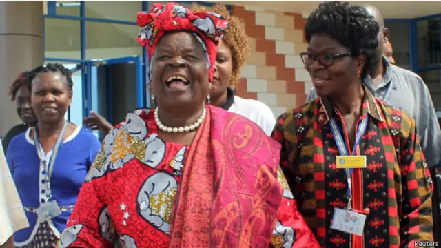 سيلتقي الرئيس الامريكي بجدته سارة حسين اوباما