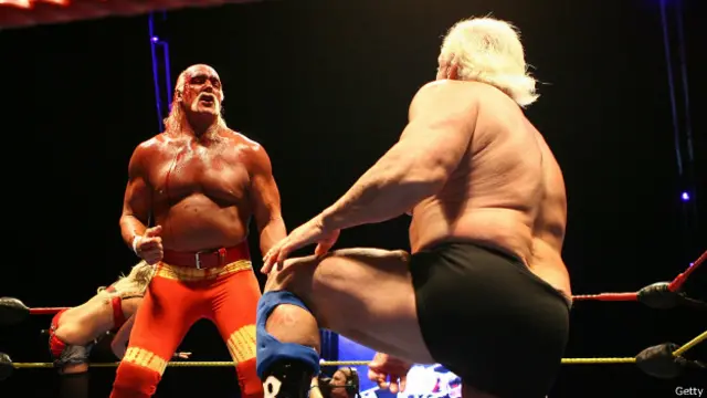 گذشتہ برس ڈبلیو ڈبلیو ای سے چھ سال دور رہنے کے بعد وہ چوتھی مرتبہ اس کے ساتھ دوبارہ منسلک ہوئے تھے