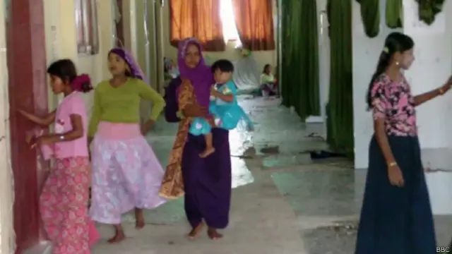 Ratusan warga Rohingya ditempatkan di lokasi penampungan sementara Blang Ado, Kabupaten Aceh Utara.