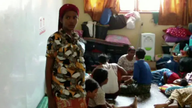 Beberapa perempuan pengungsi dalam kondisi hamil.