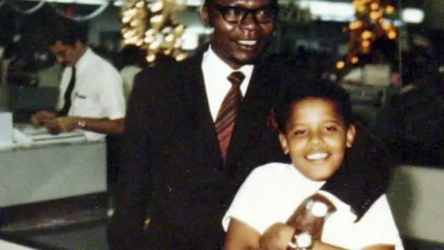 奧巴馬的父親曾經到夏威夷看望他