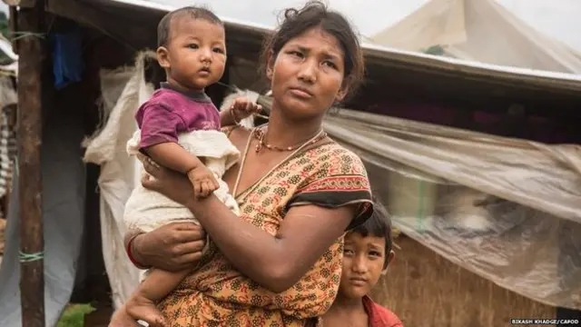 शिविरों में रह रहे नेपाल के भूकंप पीड़ित