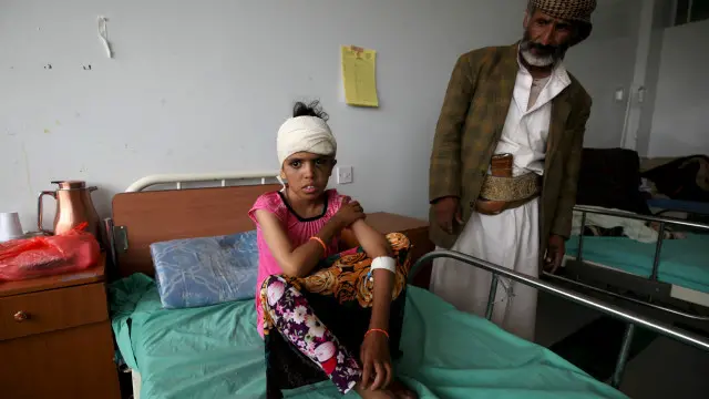 طبی امداد کے علاوہ دوسری ضروری اشیا کی زبردست قلت محسوس کی جا رہی ہے