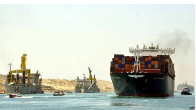 Пробное плавание по второй очереди Суэцкого канала 25 июля 2015 г.