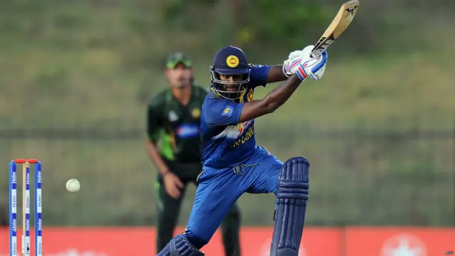 سری لنکن کپتان بھی اس میچ میں ایک بڑی اننگز کھیلنے میں کامیاب ہوئے۔ وہ 70 رنز بنا کر ناٹ آوٹ رہے اور سریوردانا کے ساتھ پانچویں وکٹ کی شراکت میں 114 رنز جوڑے۔