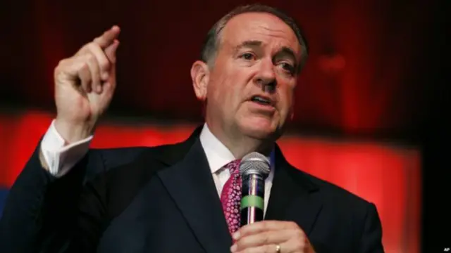 Kesepakatan nuklir Iran adalah "hal paling idiot," kata bekas gubernur Arkansas Mike Huckabee .