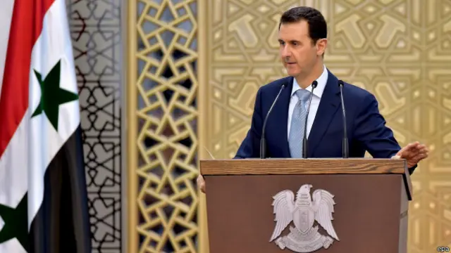 AFP, Esad rejiminin Rimelan'daki petrol sahasını işleten Kürtlerle işbirliği yaptığını yazıyor.