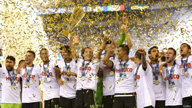 Celebran los mexicanos