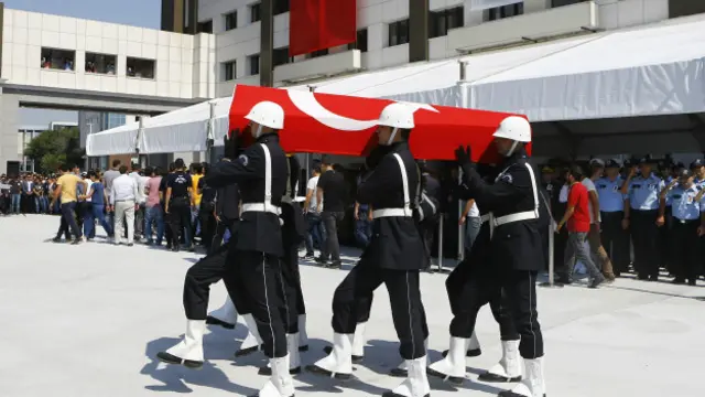 Polis memuru Muhammet Fatih Sivri için cenaze töreni düzenlendi.