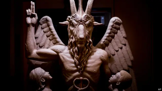 Baphomet fue presentado en una ceremonia privada en Detroit, el sábado.