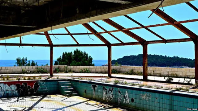 Convocatoria fotográfica "abandonado"