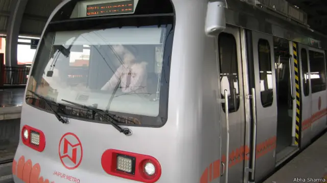 जयपुर मेट्रो, महिला ड्राइवर