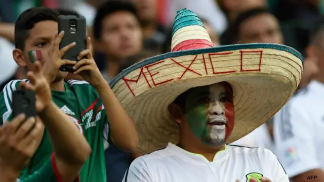 Aficionado de México en la Copa Oro 2015