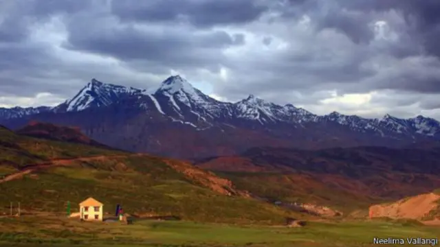 أطراف وادي سبيتي التي تتميز بمظاهرها الطبيعية الساحرة