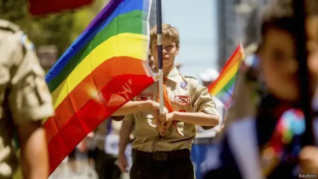 Бойскаут на гей-параде
