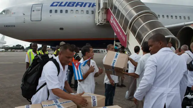 古巴医生到塞拉利昂支援埃博拉病毒治疗(2/10/2014)