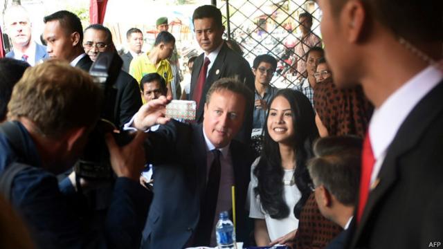 PM Cameron ingin mengetahui cara-cara serta strategi terbaik Indonesia untuk menyebarkan toleransi beragama.