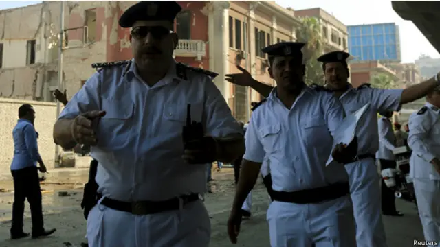 تعرضت القنصلية الايطالية في القاهرة لهجوم في وقت سابق من الشهر الحالي