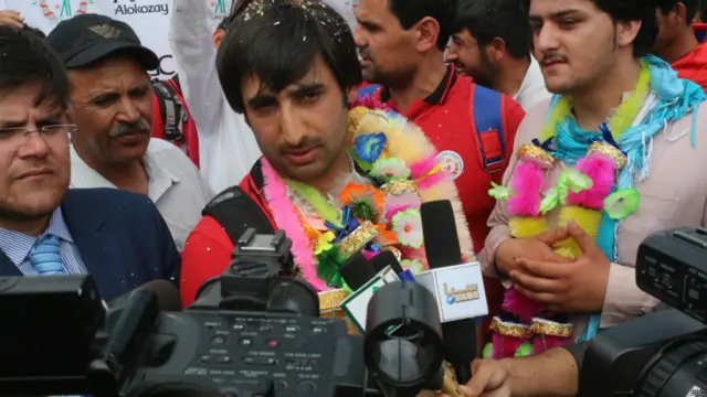 د کریکټ مینه وال هم تمه لري چې افغانستان به دا ځل د نړیوال شل اوریز جام په سیالیو کې ښه وځلېږي. دا لوبې راتلونکې کال په هند کې کېږي چې له ټولې نړۍ پکې ۱۶ لوبډلې ګډون کوي. 