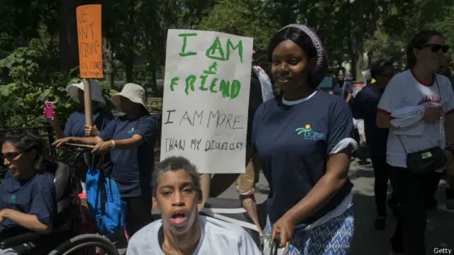 "Cambiar la ley es difícil, pero las actitudes son más fáciles de modificar", dice Pearson.