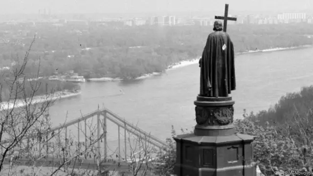 Памятник князю Владимиру в Киеве