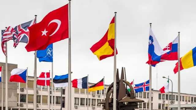 نیٹو کے رکن ترکی نے شکایت کی ہے کہ روس بار بار اس کی فضائی حدود کی خلاف ورزی کر رہا ہے