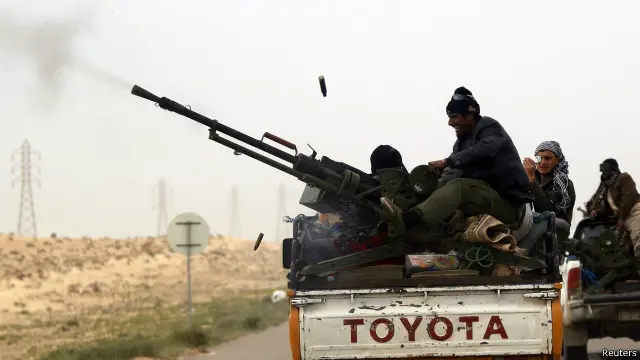 التفجير وقع خلال اشتباكات في شوراع بنغازي