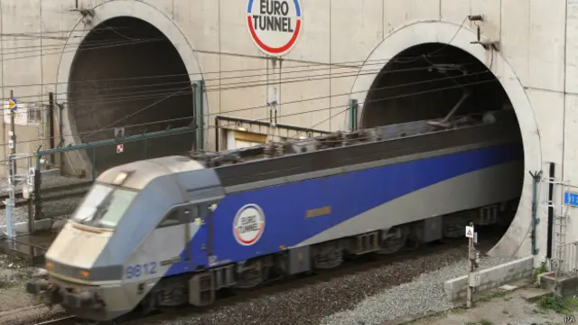 поезд в евротуннеле