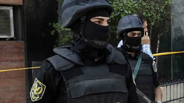 تشهد مصر منذ أكثر من عامين هجمات تقع من حين لآخر تستهدف في الأغلب أفراد الجيش والشرطة.