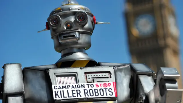 2013年在伦敦举办的“停止制造杀人机器人”活动。