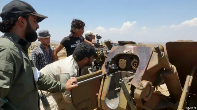 گروه‌های شورشی مخالف بشار اسد درصدد آن هستند تا نیروهای بشار اسد را از استان قنیطره بیرون برانند