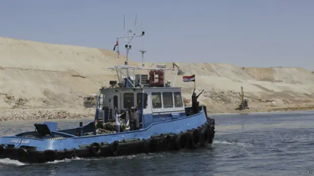 من المقرر أن تقلل القناة الجديدة مدة رحلة السفن عبرها من 22 ساعة إلى 11 ساعة