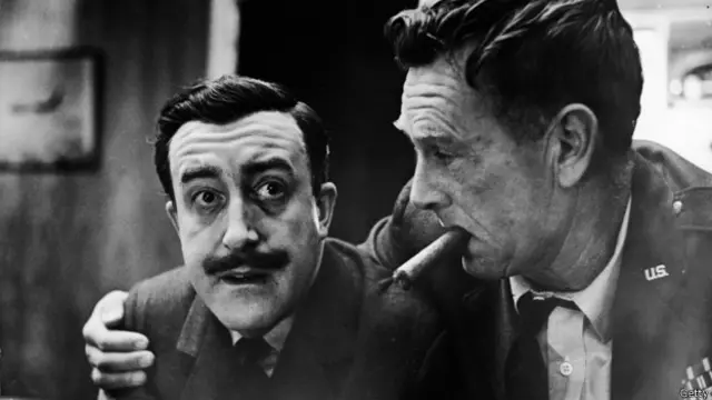 نمایی از فیلم دکتر استرنجلاو،‌ ساخته استنلی کوبریک که در رتبه چهل و دوم قرار گرفته است