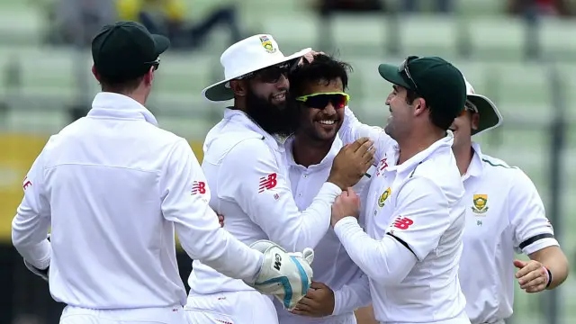 جنوبي افريقا ۲۴ ټېسټ لوبې کړې او ۱۲۵ پواينټونه لري