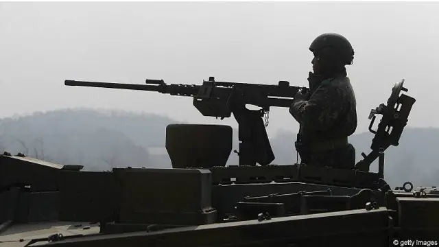 Солдат и пулемет