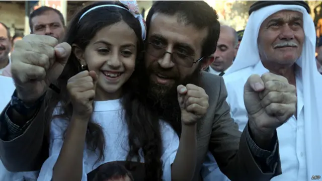 أضرب خضر عدنان عن الطعام في سجن اسرائيلي لمدة 56 يوما للمطالبة باطلاق سراحه