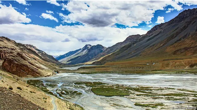 Сюрреалистический пейзаж долины Спити